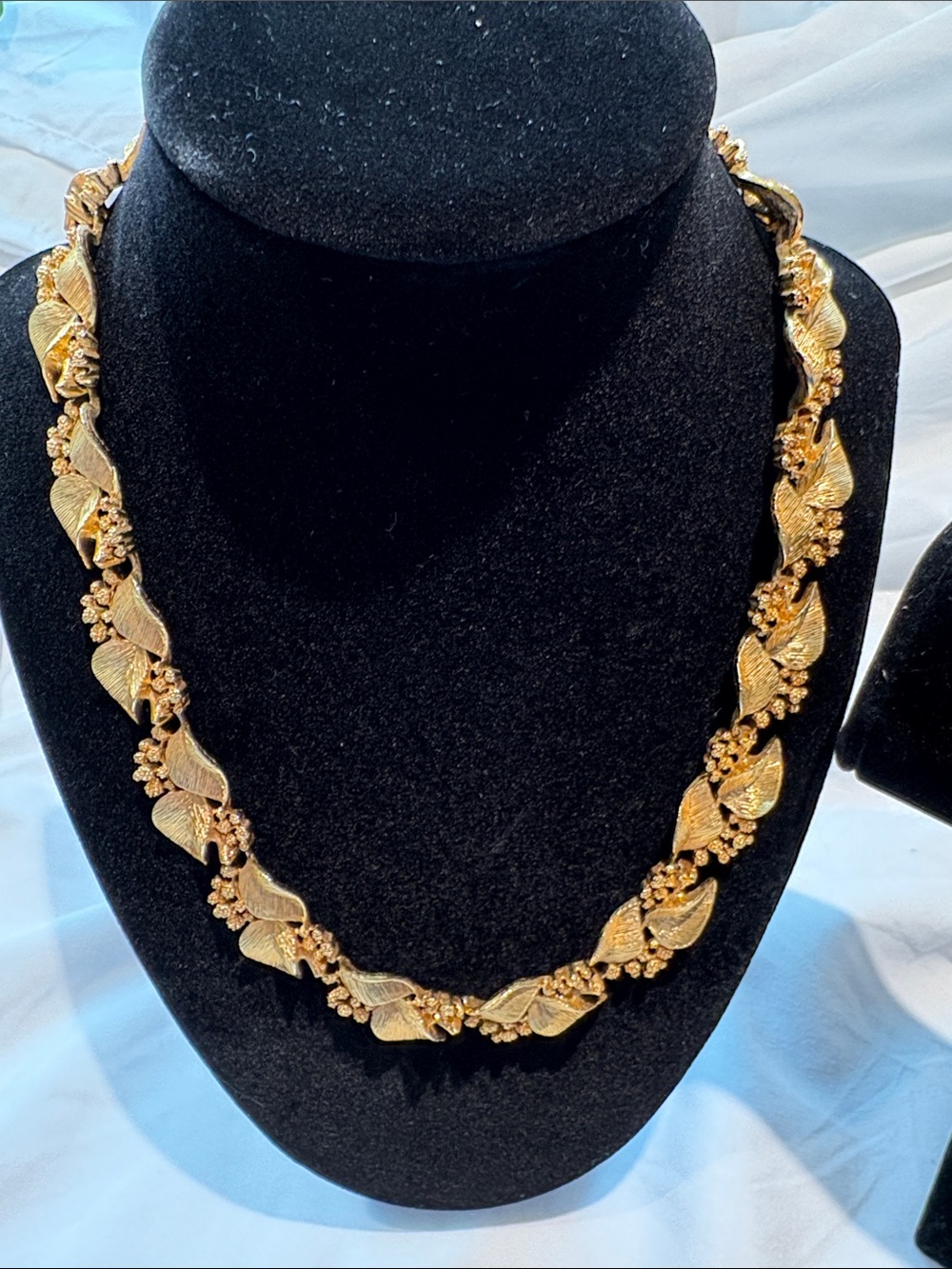Vintage Napier Gold Tone Leaf Neckless signed PAT477143 mid century 1950’s